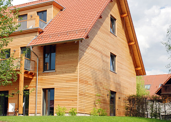 ADLER-Tipps-Holz-richtig-lasieren-Fassade_Grundierung_Impraegnierung